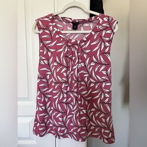 Ann Taylor XL Women’s Sleeveless Top